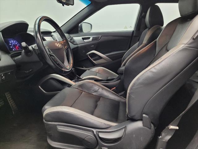 Photo of 2016 Elite White Hyundai Veloster