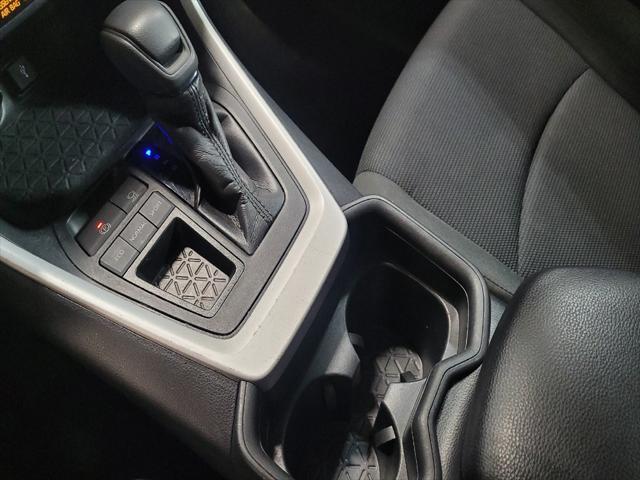 Photo of 2020 Midnight Black Metallic Toyota RAV4