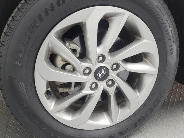 Photo of 2017 Coliseum Gray Hyundai TUCSON