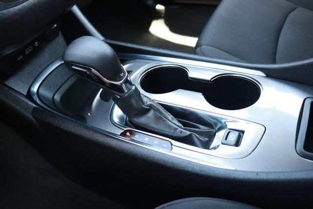Photo of 2023 Mineral Gray Metallic Chevrolet Malibu