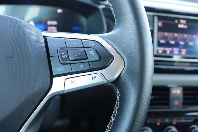 Photo of 2024 Platinum Gray Metallic Volkswagen Taos