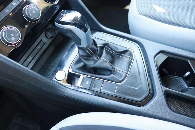 Photo of 2024 Platinum Gray Metallic Volkswagen Taos