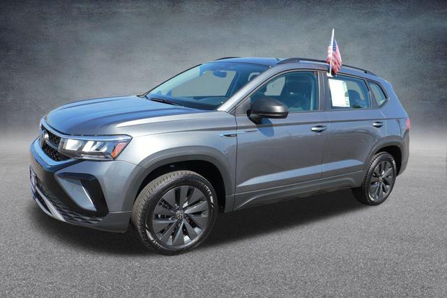 Photo of 2024 Platinum Gray Metallic Volkswagen Taos