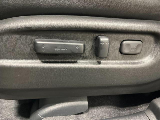 Photo of 2025 Platinum White Honda Ridgeline