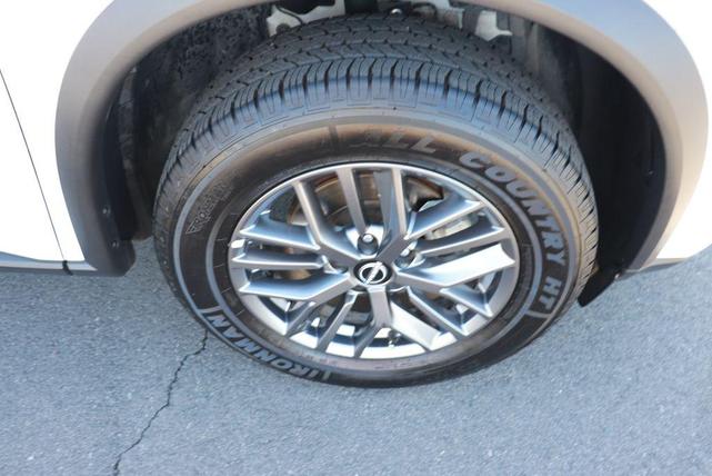 Photo of 2023 Glacier White Nissan Rogue