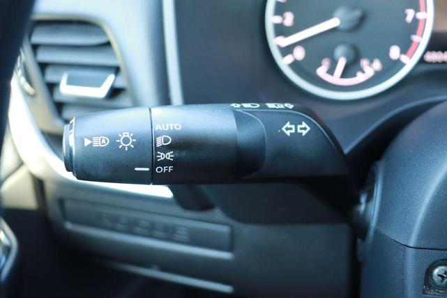 Photo of 2023 Glacier White Nissan Rogue