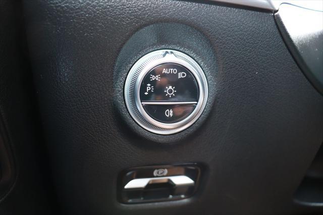 Photo of 2024 Polar White Mercedes-Benz C-Class