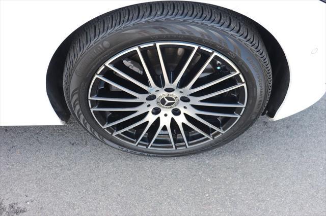 Photo of 2024 Polar White Mercedes-Benz C-Class