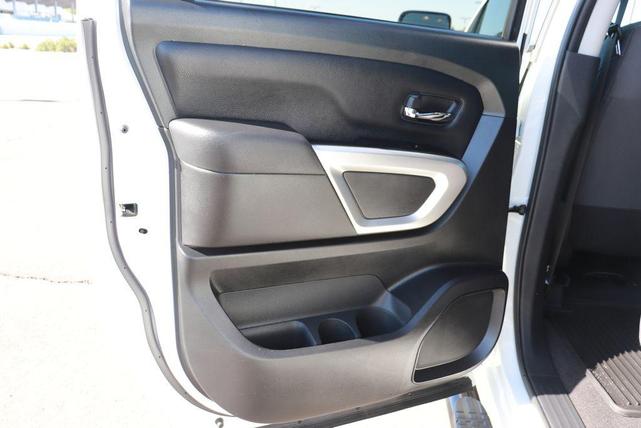 Photo of 2024 Glacier White Nissan Titan