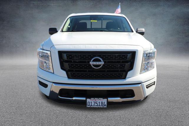 Photo of 2024 Glacier White Nissan Titan