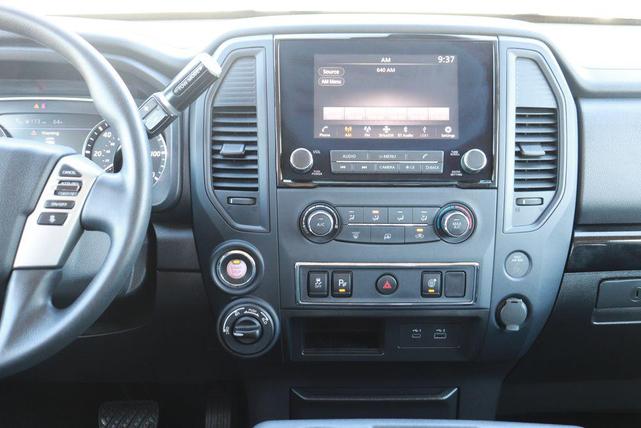 Photo of 2024 Glacier White Nissan Titan
