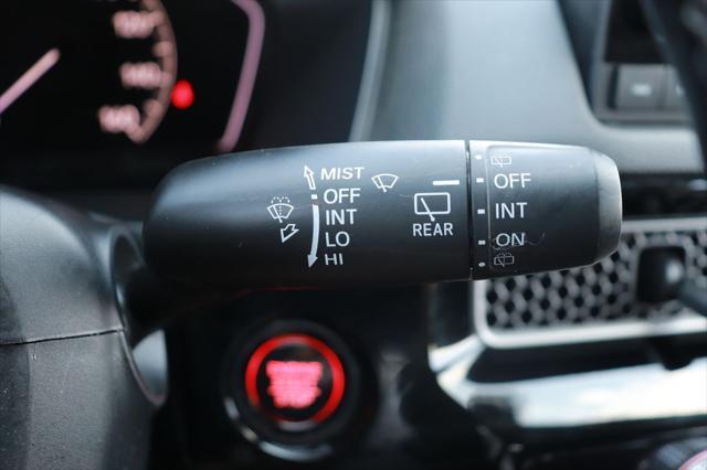 Photo of 2022 Platinum White Pearl Honda Civic