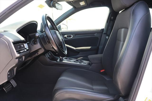 Photo of 2022 Platinum White Pearl Honda Civic