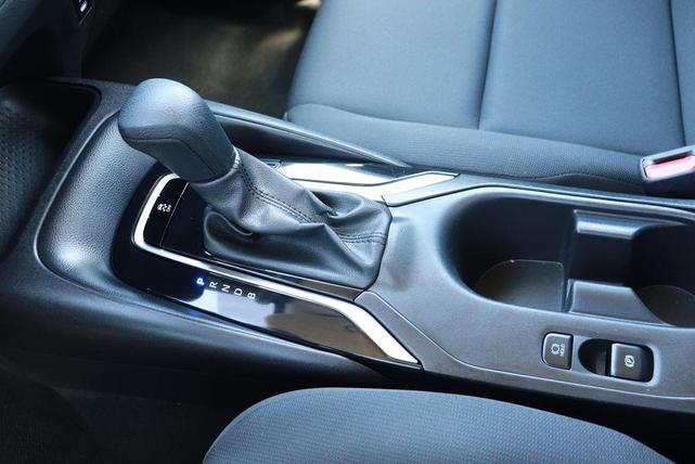Photo of 2024 Classic Silver Metallic Toyota Corolla