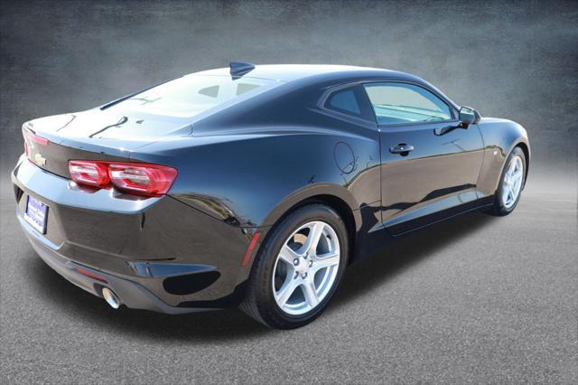 Photo of 2023 Black Chevrolet Camaro