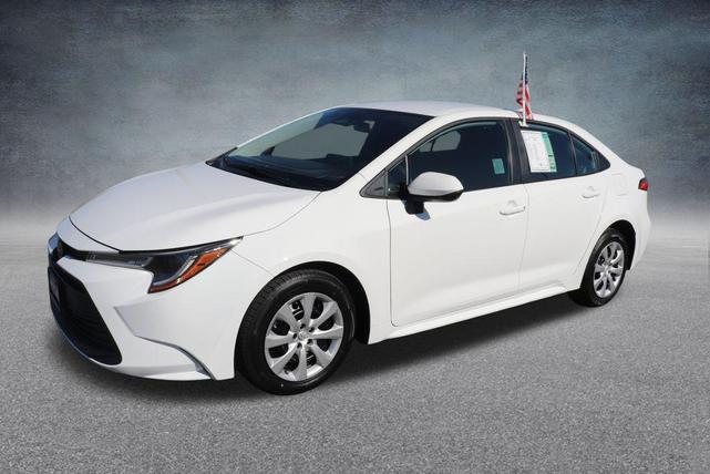 Photo of 2024 White Toyota Corolla