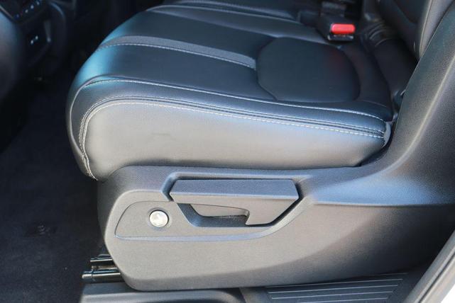 Photo of 2025 Platinum White Pearl Honda Pilot