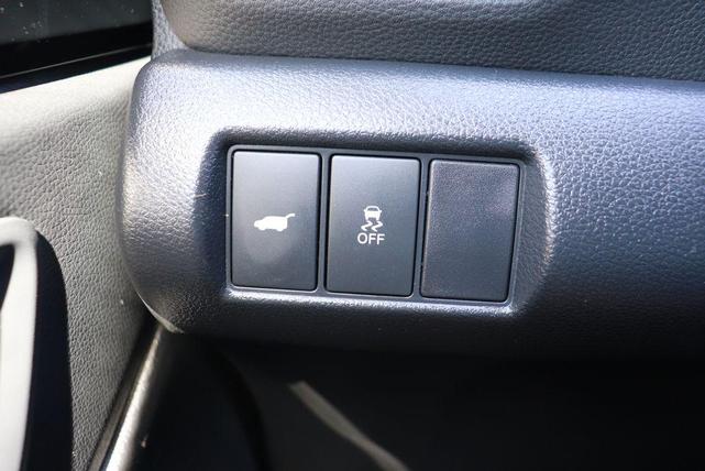 Photo of 2025 Platinum White Pearl Honda Pilot