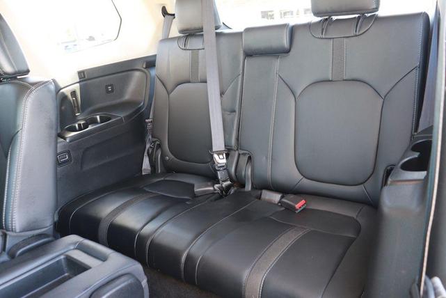 Photo of 2025 Platinum White Pearl Honda Pilot