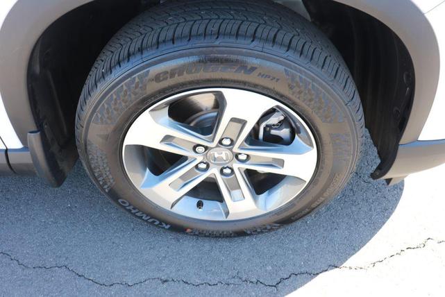 Photo of 2025 Platinum White Pearl Honda Pilot