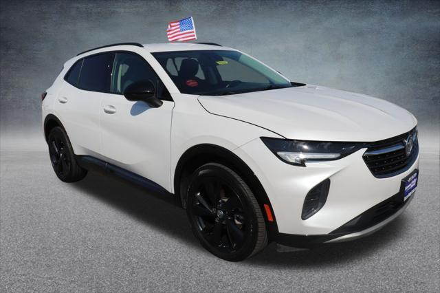 Photo of 2023 White Frost Tricoat Buick Envision