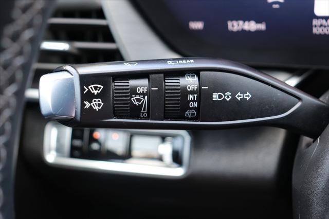 Photo of 2024 Summit White Buick Envision