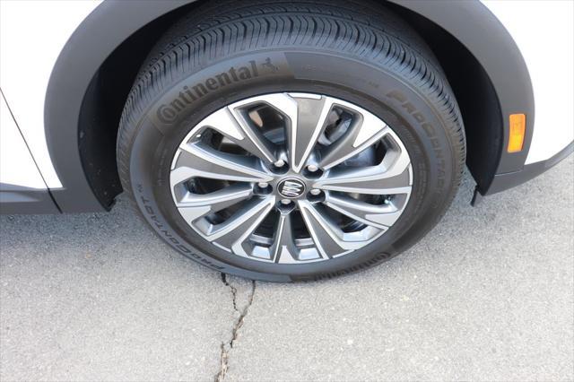 Photo of 2024 Summit White Buick Envision