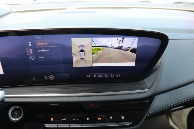 Photo of 2024 Summit White Buick Envision