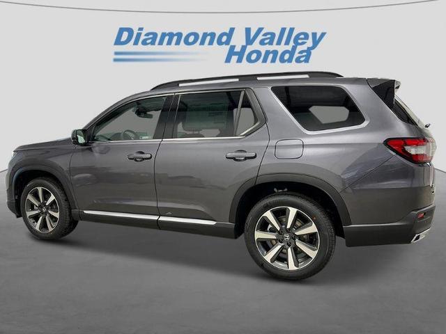 Photo of 2025 Modern Steel Honda Pilot