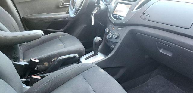 Photo of 2016 Crimson Metallic Chevrolet Trax