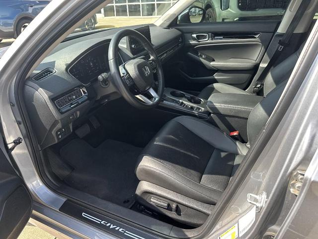 Photo of 2023 Lunar Silver Metallic Honda Civic