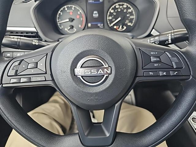 Photo of 2025 Black Nissan Altima