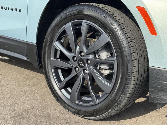 Photo of 2022 Seaglass Blue Metallic Chevrolet Equinox