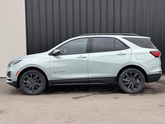 Photo of 2022 Seaglass Blue Metallic Chevrolet Equinox