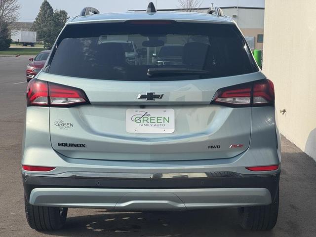 Photo of 2022 Seaglass Blue Metallic Chevrolet Equinox