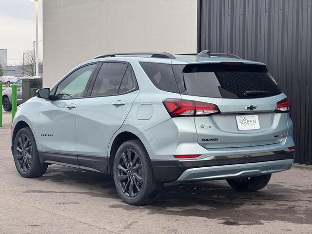 Photo of 2022 Seaglass Blue Metallic Chevrolet Equinox