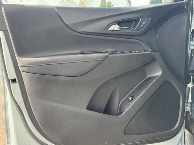 Photo of 2022 Seaglass Blue Metallic Chevrolet Equinox