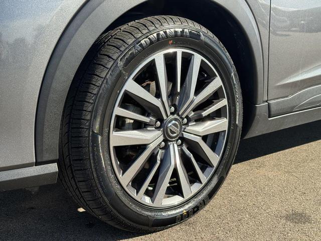 Photo of 2021 Gun Metallic Nissan Kicks
