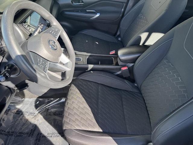 Photo of 2021 Gun Metallic Nissan Kicks