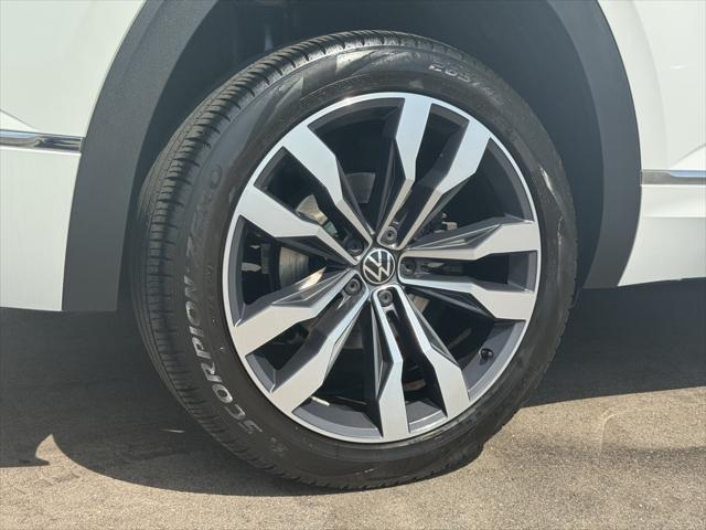 Photo of 2022 White Volkswagen Atlas