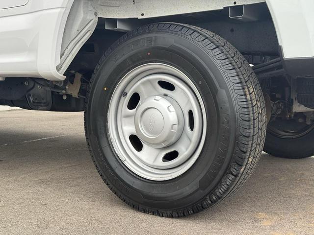 Photo of 2021 Oxford White Ford F-250