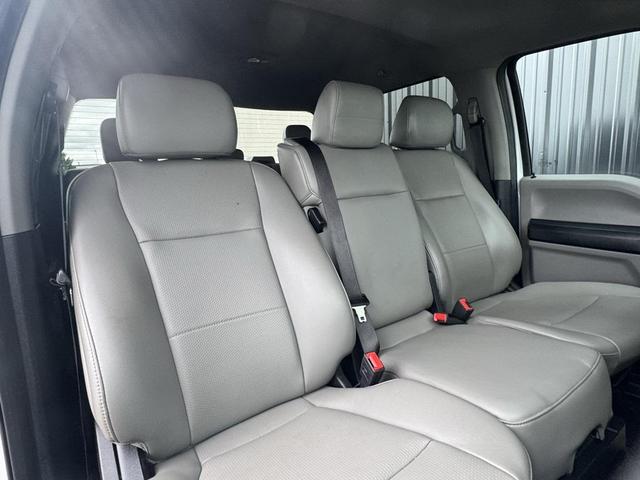 Photo of 2021 Oxford White Ford F-250