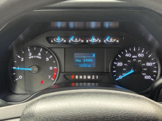 Photo of 2021 Oxford White Ford F-250