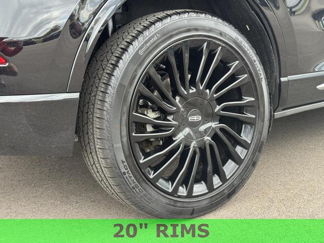Photo of 2022 Infinite Black Metallic Clearcoat Lincoln Corsair