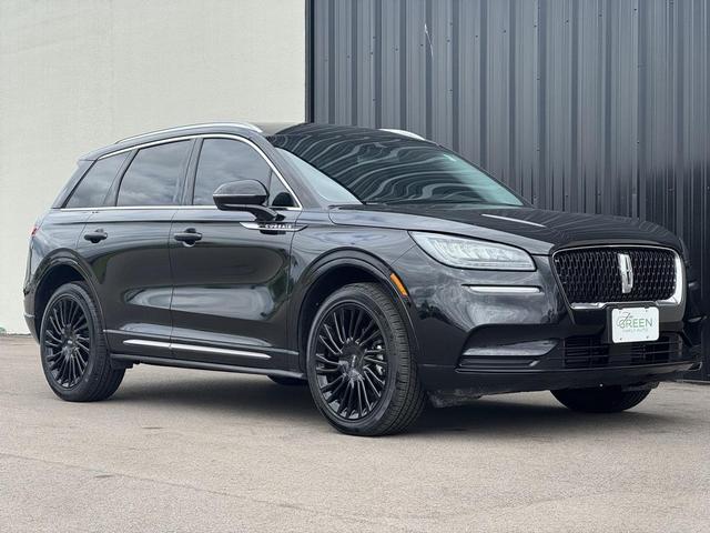 Photo of 2022 Infinite Black Metallic Clearcoat Lincoln Corsair