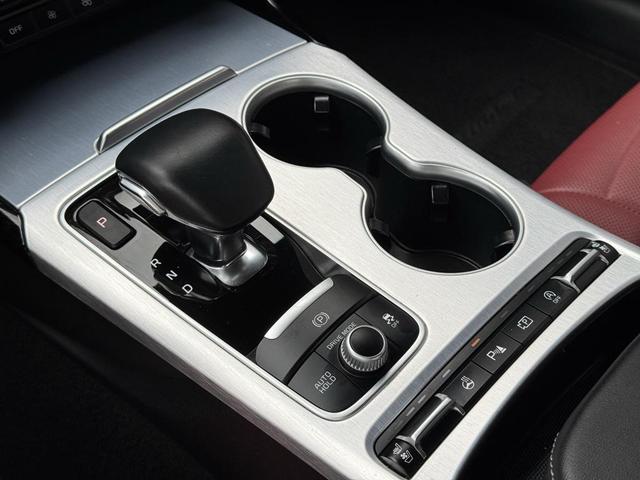 Photo of 2023 Snow White Pearl Kia Stinger