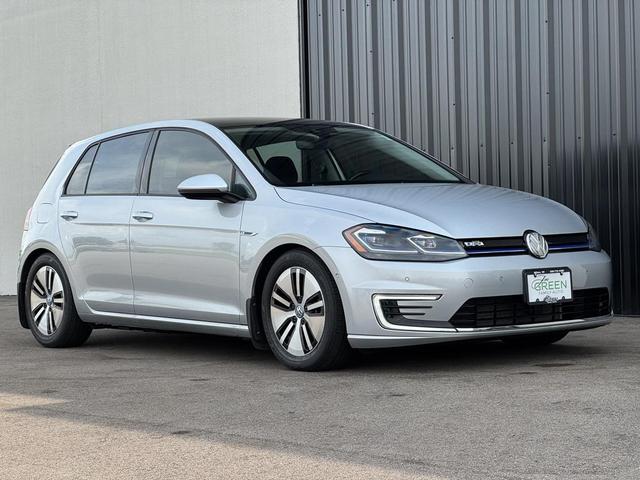 Photo of 2019 Reflex Silver Metallic Volkswagen e-Golf