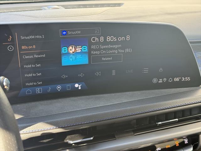 Photo of 2024 Argent Silver Metallic Cadillac XT4