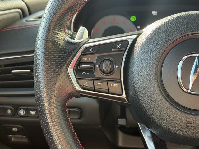 Photo of 2021 Platinum White Pearl Acura TLX