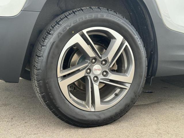 Photo of 2018 Quicksilver Metallic GMC Terrain